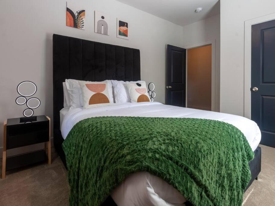 Vakantiehuis Five75lux Atl King Bed & Game Downtown Atlanta